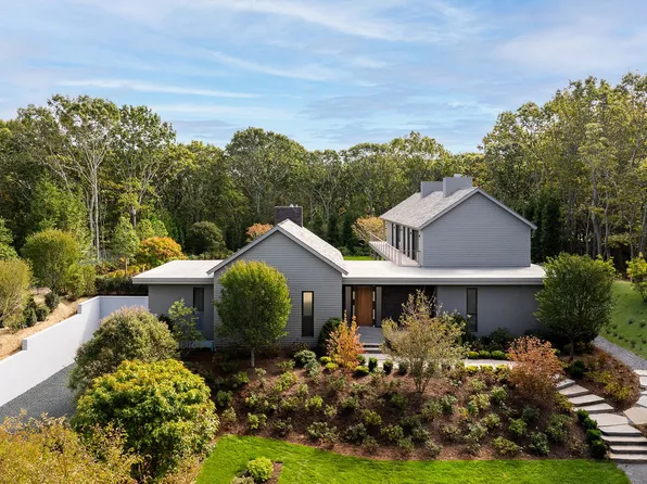 18 Harborview Dr, Sag Harbor, NY 11963