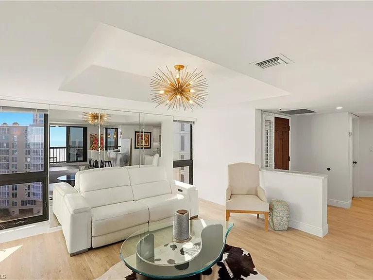 4551 Gulf Shore Blvd N #1500 — Photo 9