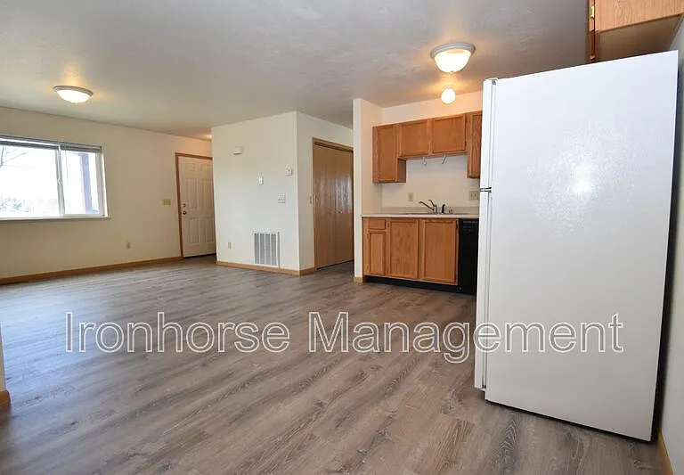 2491 Wheeler Dr #C — Photo 8