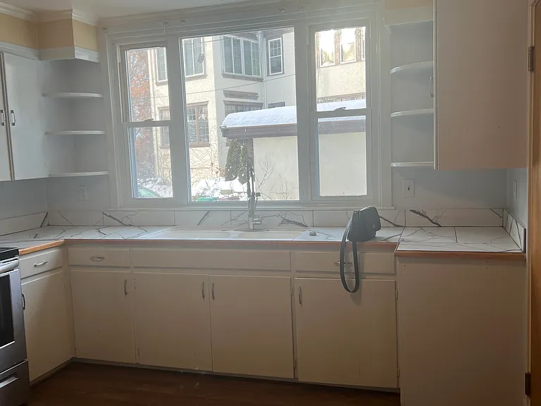 415 Blackstone St #3 — Photo 2