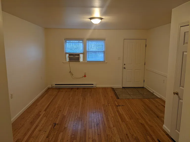 124 Monfredo St — Photo 6