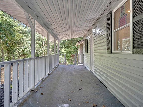 4th image of 81 Bowles Dr