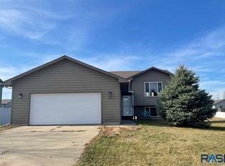3813 S Camden Ave, Sioux Falls, SD 57106