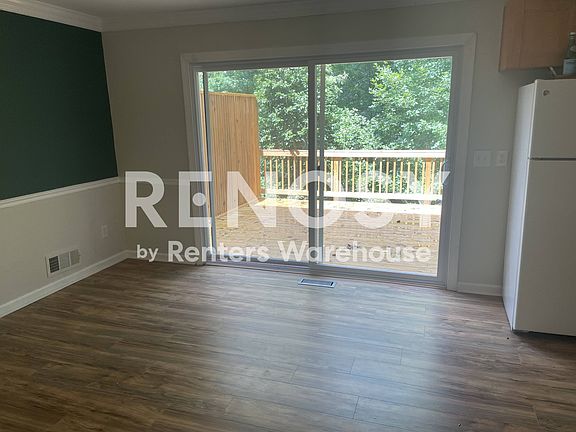 4th image of 9055 Carroll Manor Dr