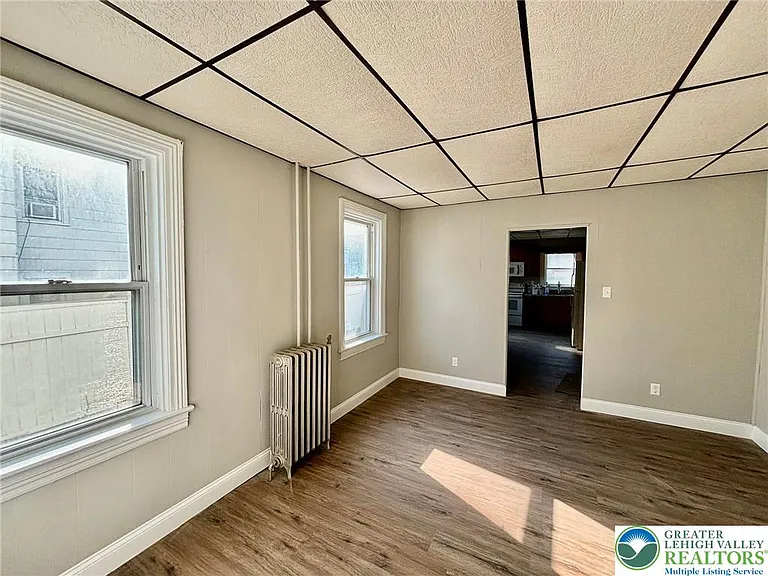 370 Main St — Photo 8