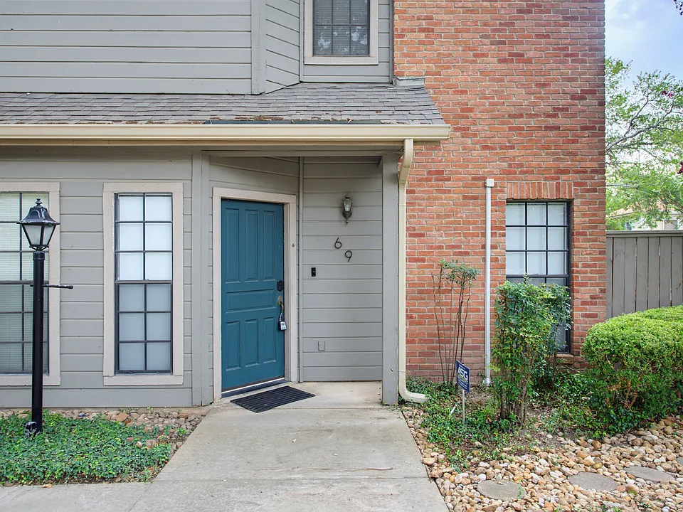 69 Chapel Hill Cir