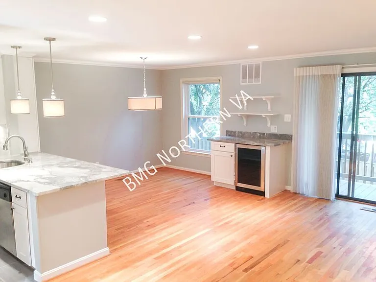 2107C N Rolfe St — Photo 3