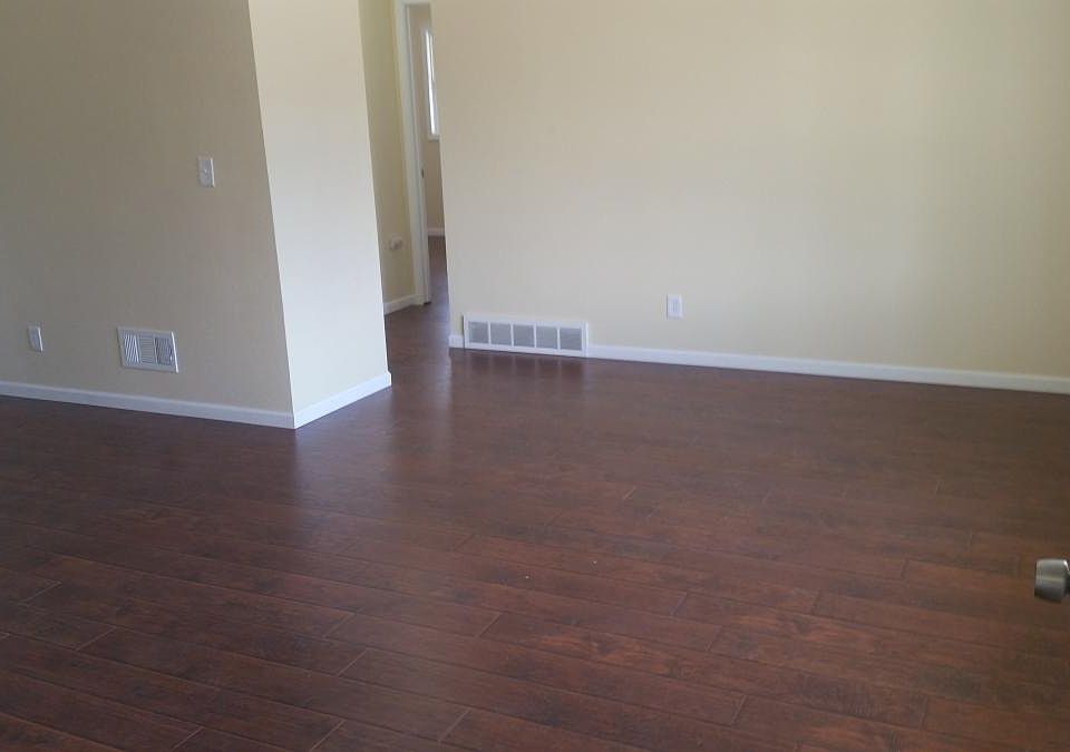 1st image of 1707 School St