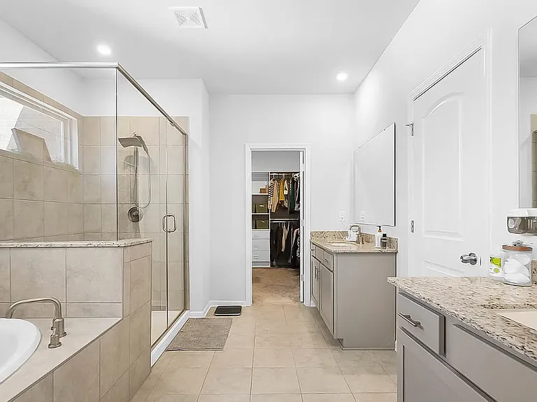 5108 Kinsbridge Dr — Photo 8