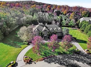 310 Waterview Dr, Franklin Lakes, NJ 07417