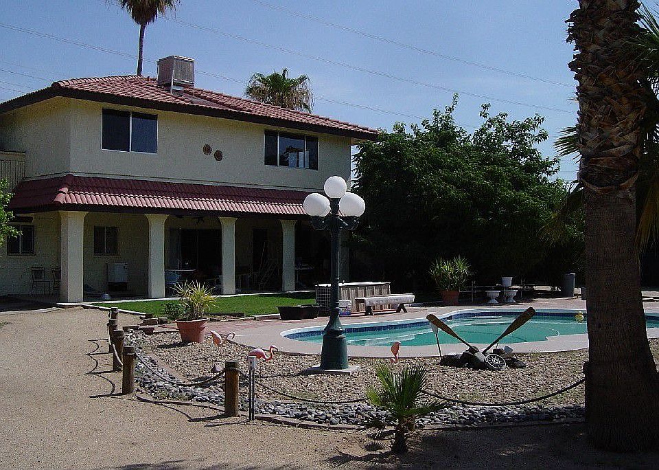 Resort style pool