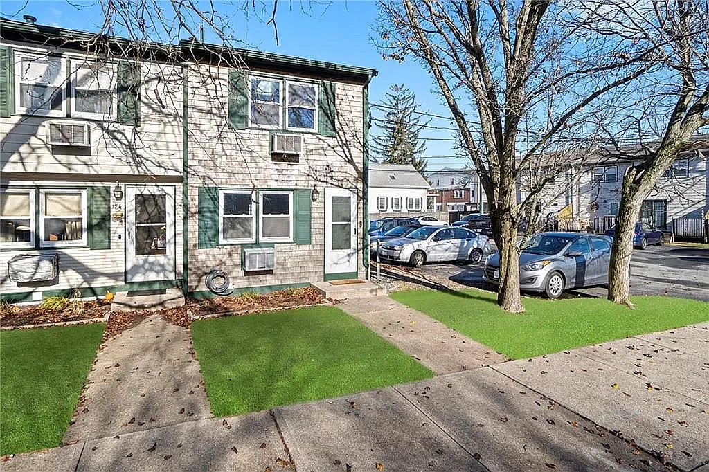 2 bed, 1.5 bath, 1512 sqft, $2,495 — Photo 3