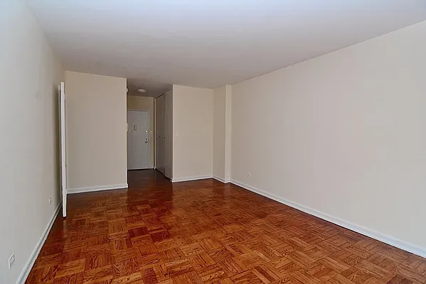 Rented by Citi Habitats | media 30