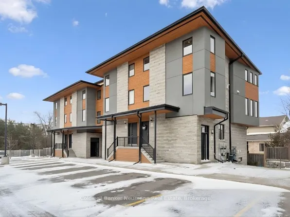 32 Arkell Rd #8, Guelph, ON N1L 0L4