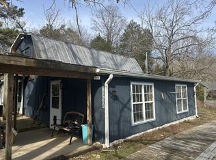 102 Rock Church Cemetery Rd, Charlotte, TN 37036