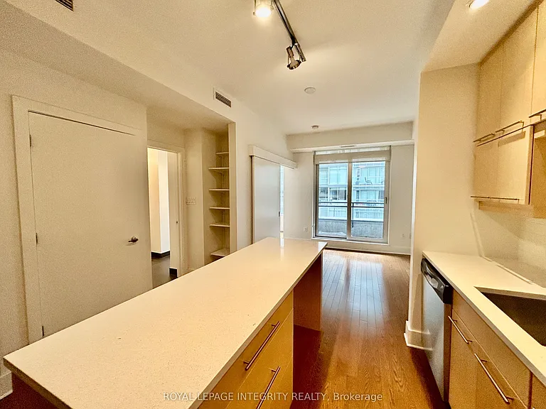 101 Richmond Rd #420 — Photo 10