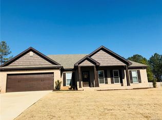 62 Mulder Cove Ln., Wetumpka, AL 36093