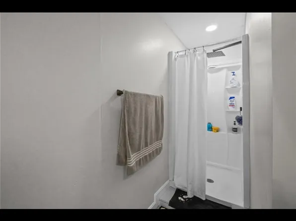 44 West Ave Floor 1, Pawtucket, RI 02860