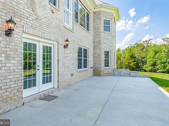 5th image of 7147 Linganore Rd