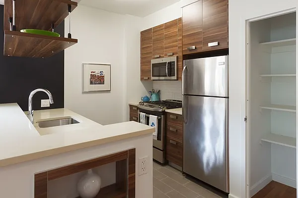 Rented by Lisa Management | media 6