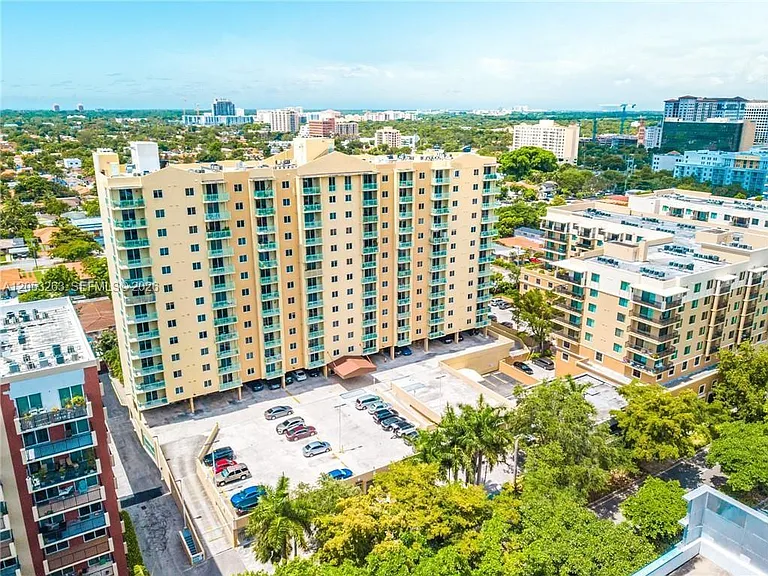 3500 Coral Way #812 — Photo 2
