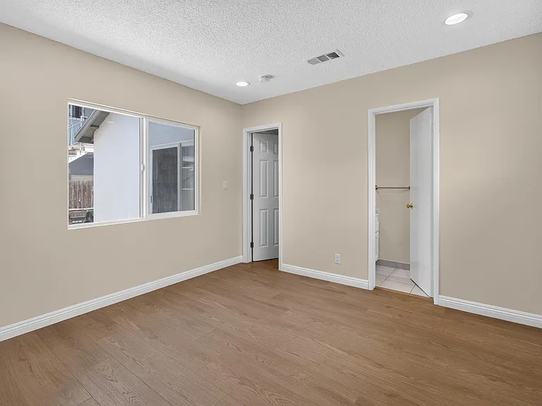 11949 Truro Ave #1/2 — Photo 8