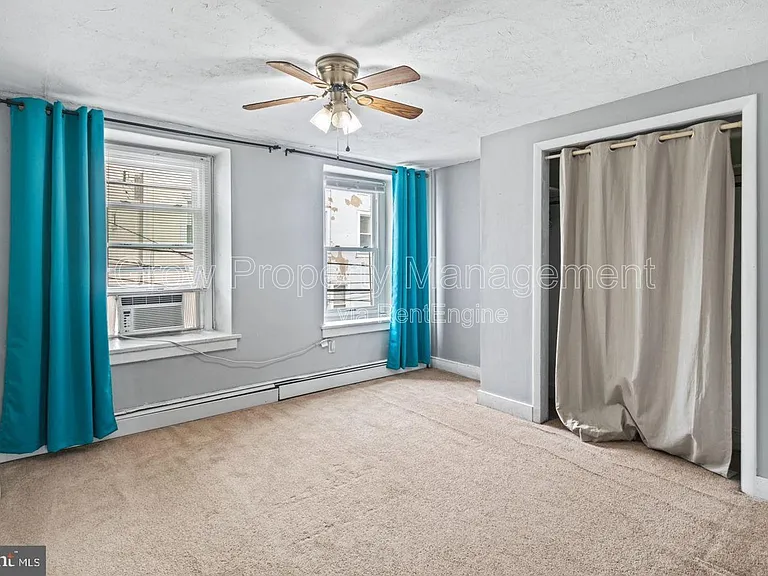 4714 Fowler St — Photo 12