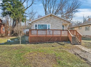 39223 N Willow Ln, Antioch, IL 60002