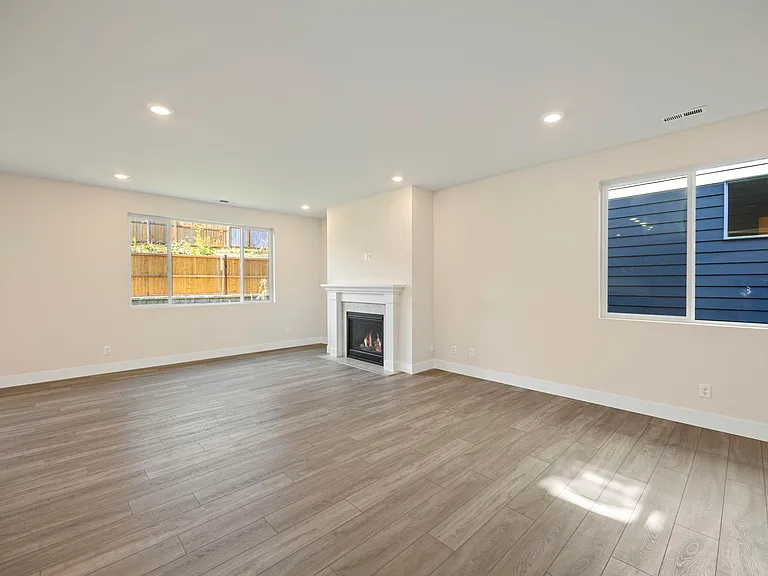 5399 Century Pl NE — Photo 23