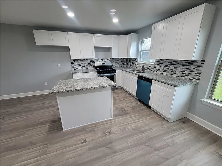 4859 Bellnole Dr — Photo 8