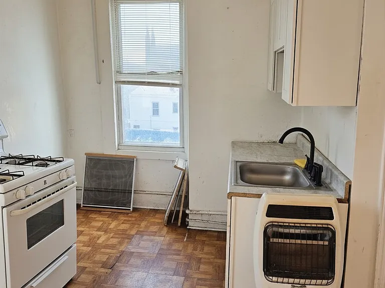 213 Slater St #3 — Photo 9
