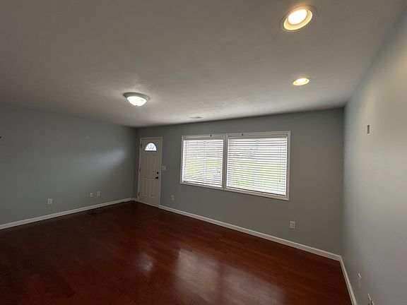 5th image of 17226 E State Road 46 Rd
