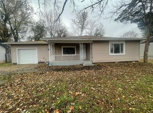 1032 E Cherokee St, Springfield, MO 65807