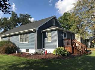 190 E 1st Ave, Clifton, IL 60927