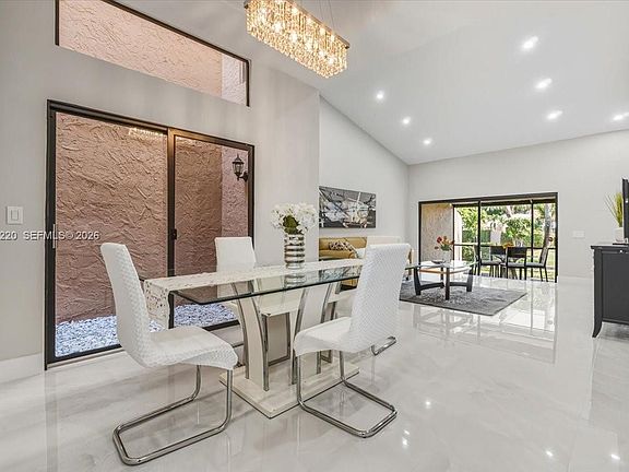3rd image of 22708 Meridiana Dr