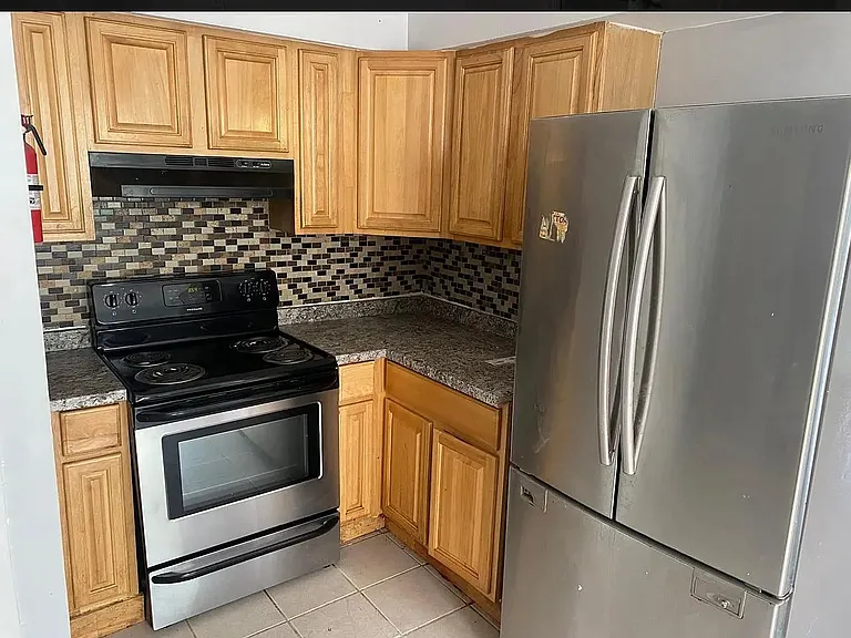 238 Columbia Ave #6D — Photo 1