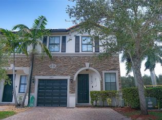 16451 SW 42nd Ter, Miami, FL 33185