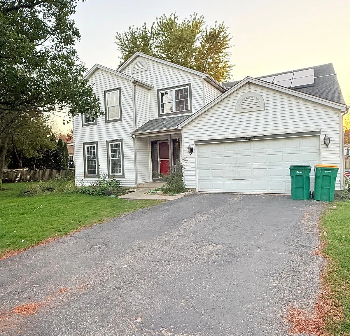 4 bed, 1937 sqft, $2,950 — Photo 1