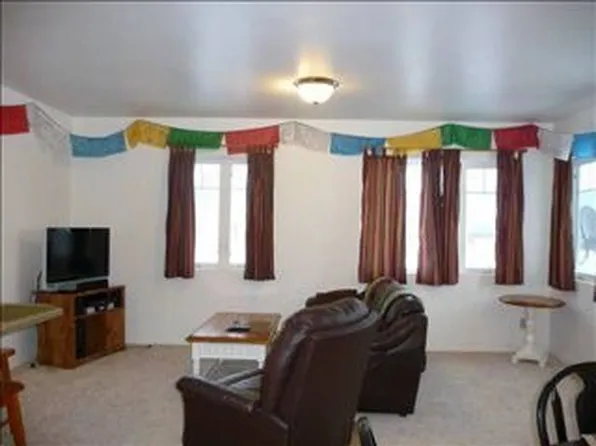 440 Beaverhead St, Ennis, MT 59729