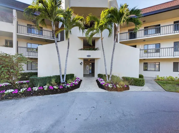 413 Augusta Blvd APT 206, Naples, FL 34113