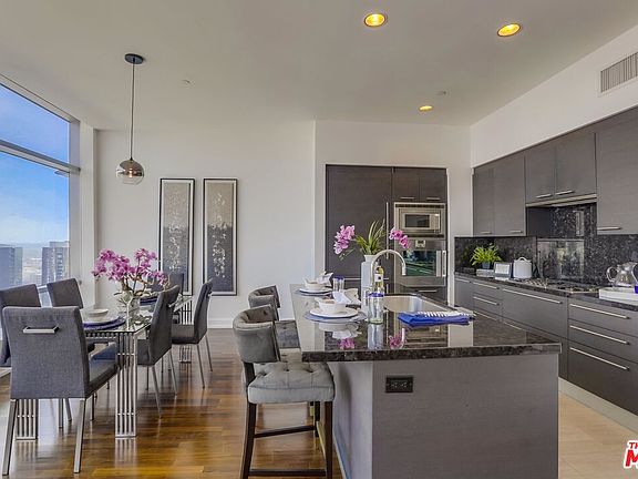 3rd image of 900 W Olympic Blvd Unit 37