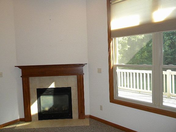 4th image of 3244 Sun Dance Ln