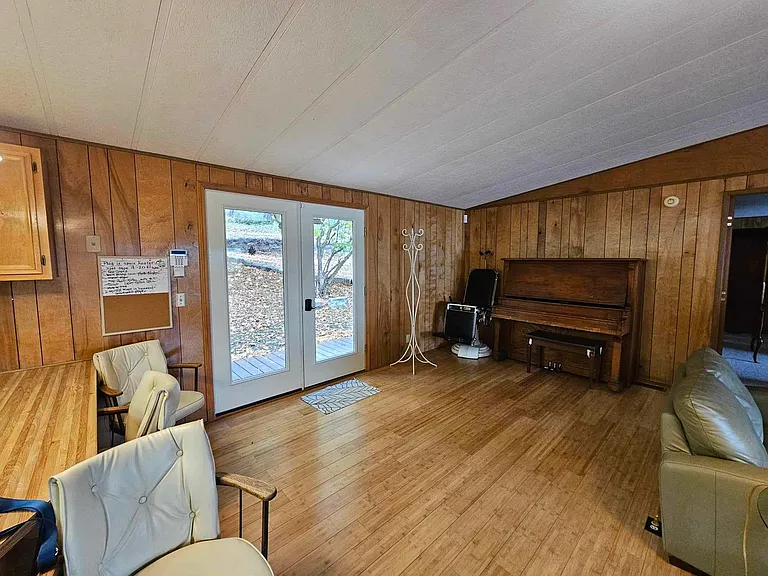 31468 Kings Point Rd — Photo 4