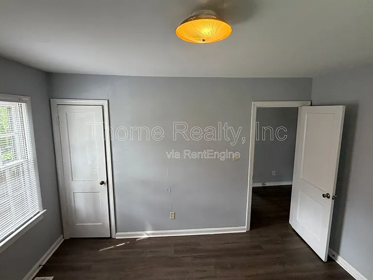 1416 Rosewood Ave — Photo 12