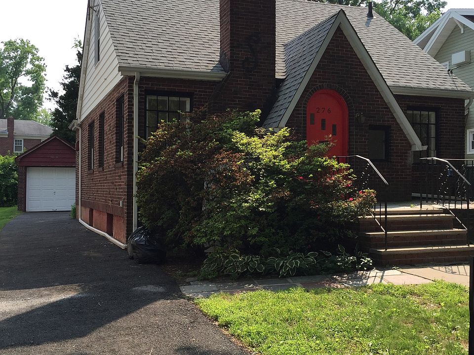 1st image of 276 Bryant Ave