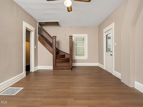 5th image of 9 Lawn Avenue
