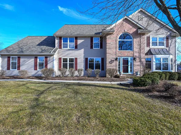 10428 Gazebo Hill PARKWAY EAST East, Mequon, WI 53092