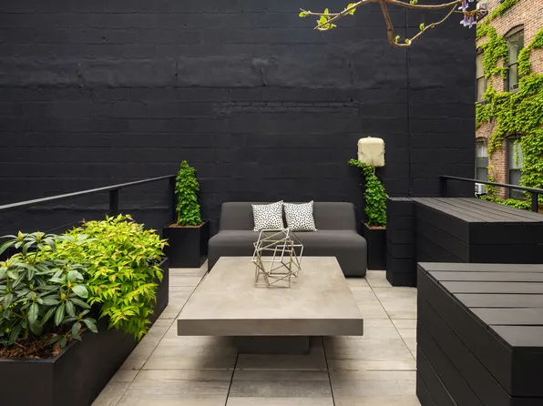 619 East 6th Street image 8 of 18