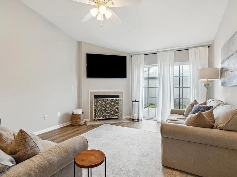 The home is not furnished. Pictures are for staging purposes only.