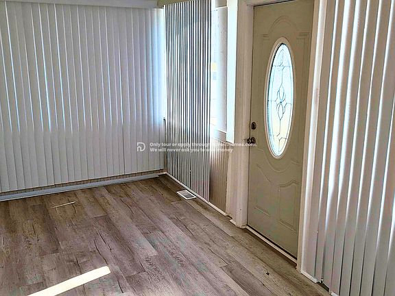 3rd image of 402 W Wolf Ave